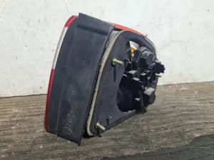 Foto de PILOTO TRASERO IZQUIERDO SEAT TOLEDO (1M2) referencia 1M5945095B foto 4
