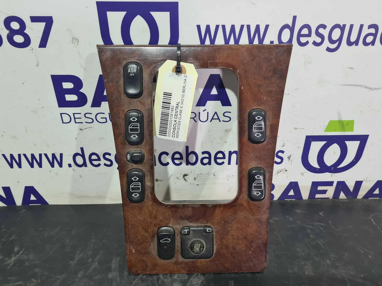 Foto de CONSOLA CENTRAL SIN MARCA SIN MODELO