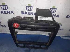 Foto de WARNING SEAT IBIZA (6L1) referencia 6L1858815 - CONSOLA CENTRAL foto 3