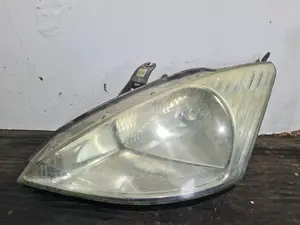 Foto de FARO IZQUIERDO FORD FOCUS BERLINA (CAK) referencia XS4113006 foto 1