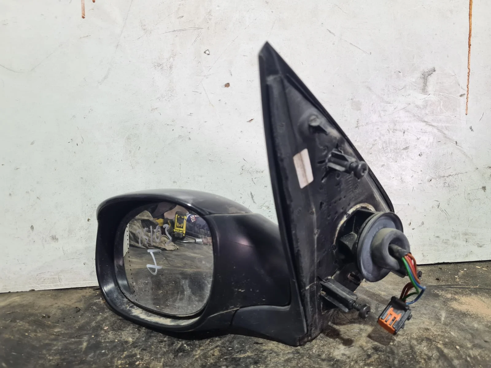 Foto de RETROVISOR IZQUIERDO PEUGEOT 206 referencia 64809