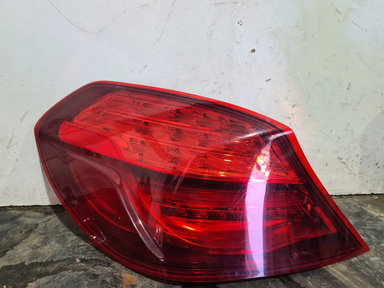 Foto de PILOTO TRASERO IZQUIERDO BMW SERIE 6 COUPE (F13) referencia 6321721057508