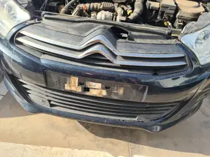 Foto de REJILLA DELANTERA CITROEN C4 BERLINA
