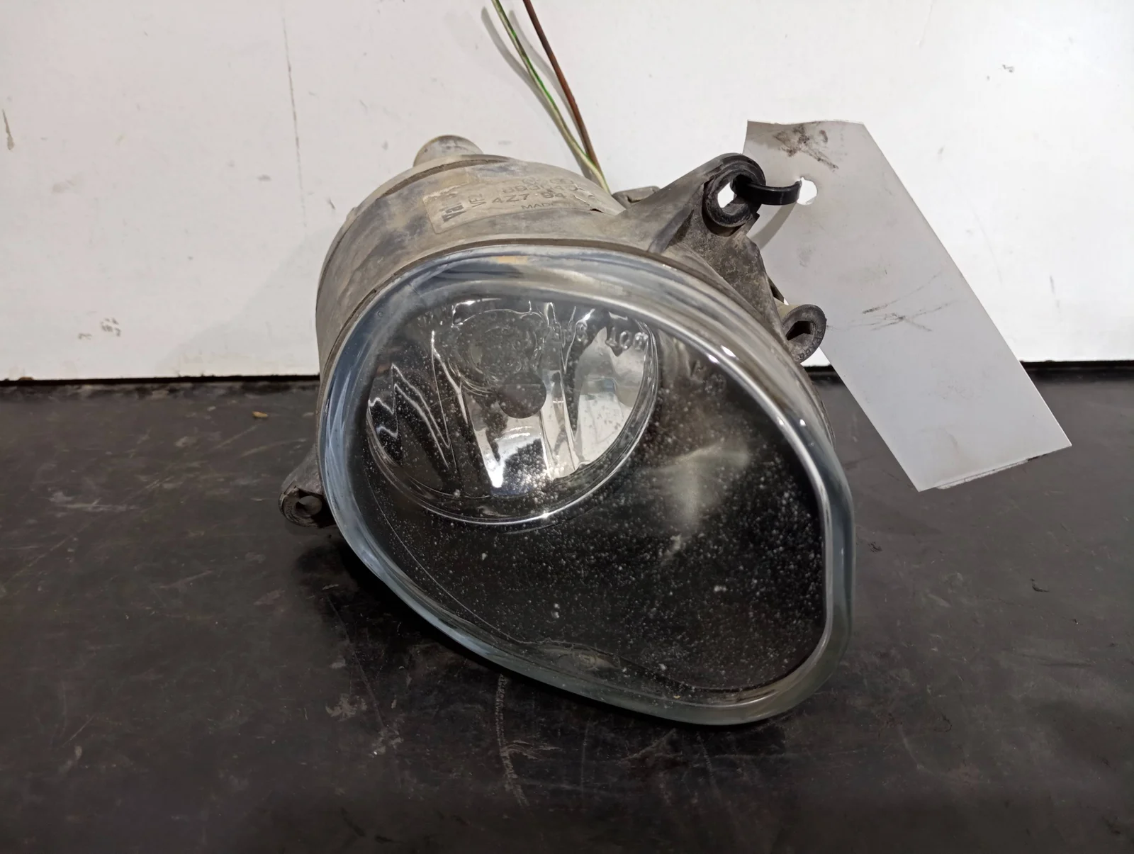 Foto de FARO ANTINIEBLA IZQUIERDO AUDI A6 AVANT (4B5) referencia 89304631