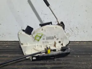 Foto de CERRADURA PUERTA TRASERA DERECHA SEAT IBIZA BERLINA (6J5) referencia 6J0839016E foto 5