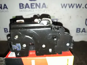 Foto de CERRADURA PUERTA TRASERA IZQUIERDA SIN MARCA SIN MODELO referencia 3B4839015A foto 4