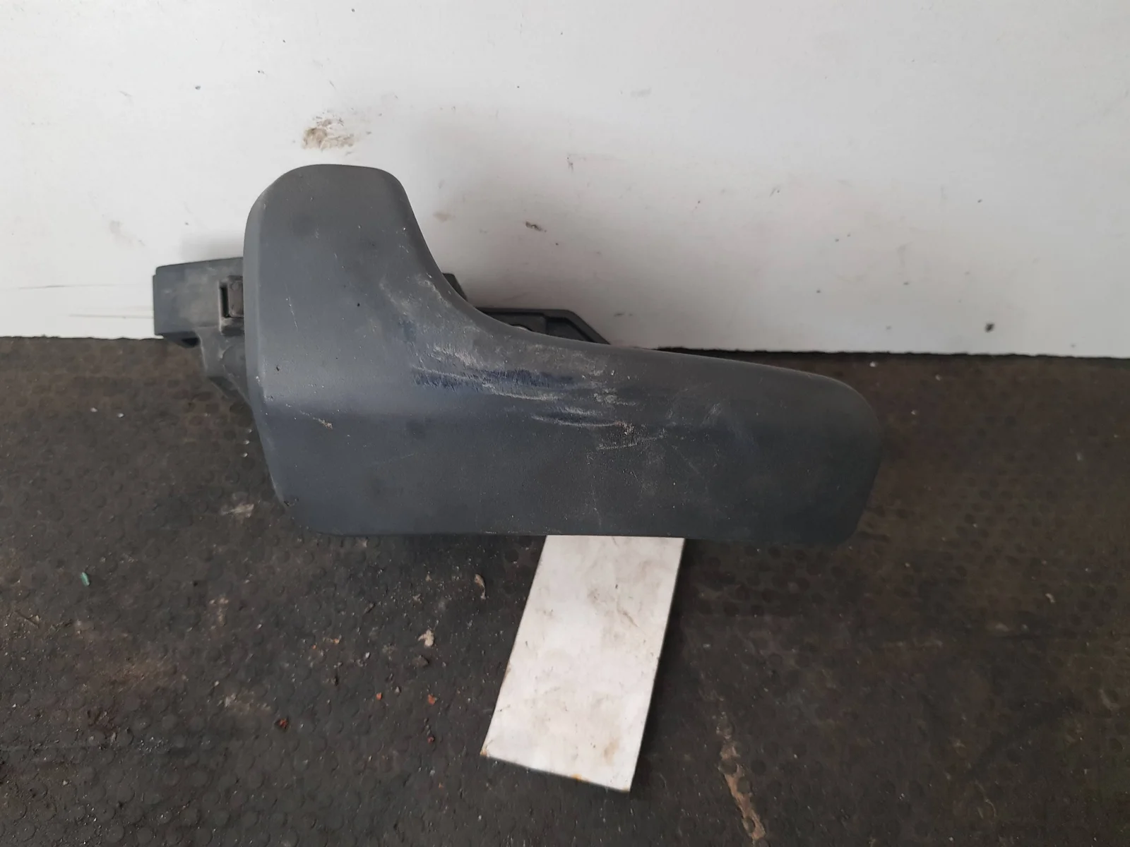 Foto de MANETA INTERIOR DELANTERA IZQUIERDA SIN MARCA SIN MODELO