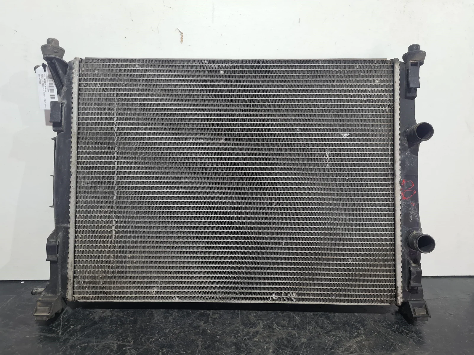 Foto de RADIADOR AGUA SIN MARCA SIN MODELO referencia 8200357536