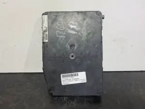 Foto de CAJA RELES / FUSIBLES RENAULT MEGANE II BERLINA 3P referencia 8200306434 foto 2