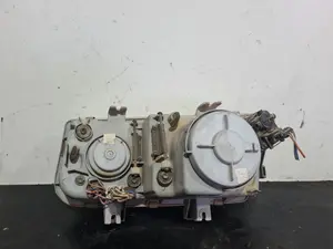 Foto de FARO DERECHO TATA SIN MODELO foto 2