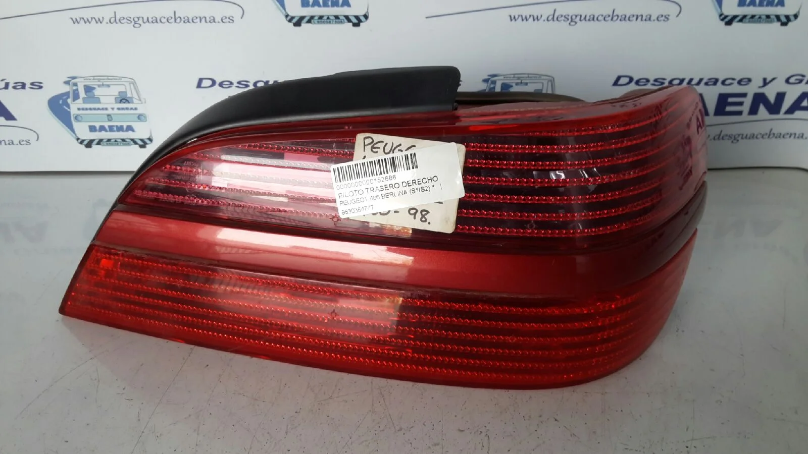 Foto de PILOTO TRASERO DERECHO SIN MARCA SIN MODELO referencia 9630364777