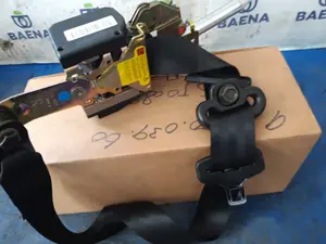 Foto de CINTURON SEGURIDAD DELANTERO DERECHO SIN MARCA SIN MODELO referencia 96240894 foto 4