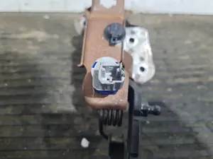 Foto de POTENCIOMETRO PEDAL RENAULT CLIO III referencia 8200275899A foto 5