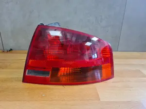 Foto de PILOTO TRASERO DERECHO AUDI A4 AVANT (8E) referencia 8E5945096