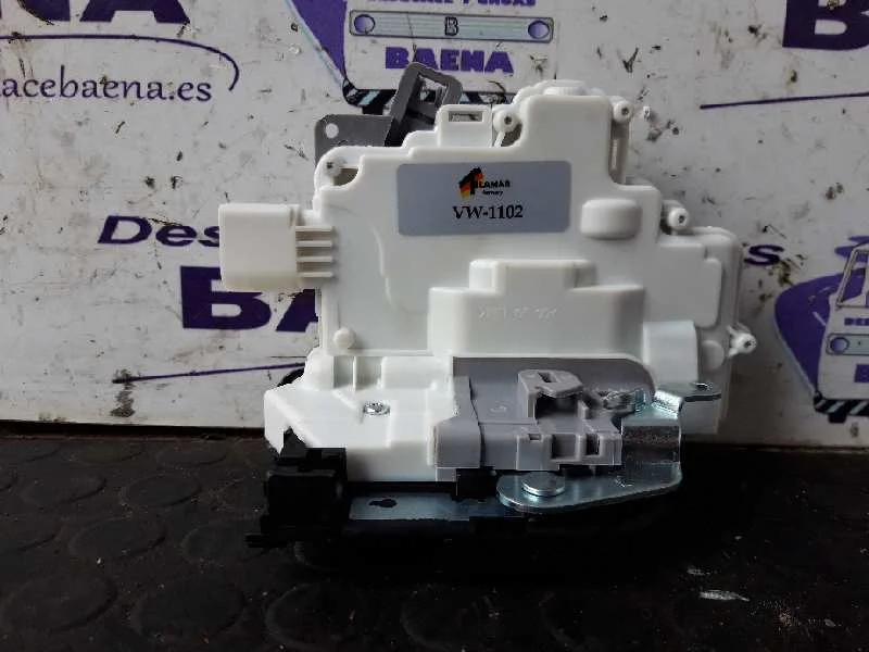 Foto de CERRADURA PUERTA TRASERA IZQUIERDA SIN MARCA SIN MODELO referencia 1P0839015A