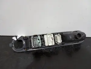 Foto de MANDO ELEVALUNAS DELANTERO IZQUIERDO RENAULT ESPACE IV (JK0) referencia 8200250650 foto 2