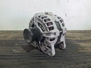 Foto de ALTERNADOR RENAULT CLIO V referencia 231007518R
