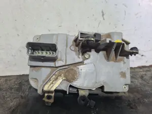 Foto de CERRADURA PUERTA DELANTERA DERECHA PEUGEOT 406 BERLINA (S1/S2) foto 2