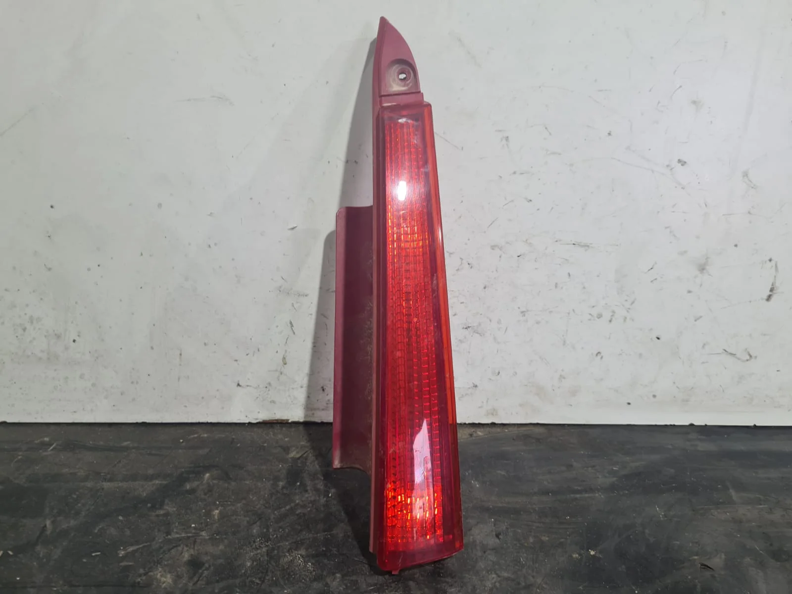 Foto de REFLECTOR TRASERO CITROEN C4 BERLINA referencia DERE