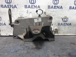 Foto de SOPORTE MOTOR DERECHO SUZUKI SWIFT BERLINA (RS/MZ) referencia 3322536732987 foto 1