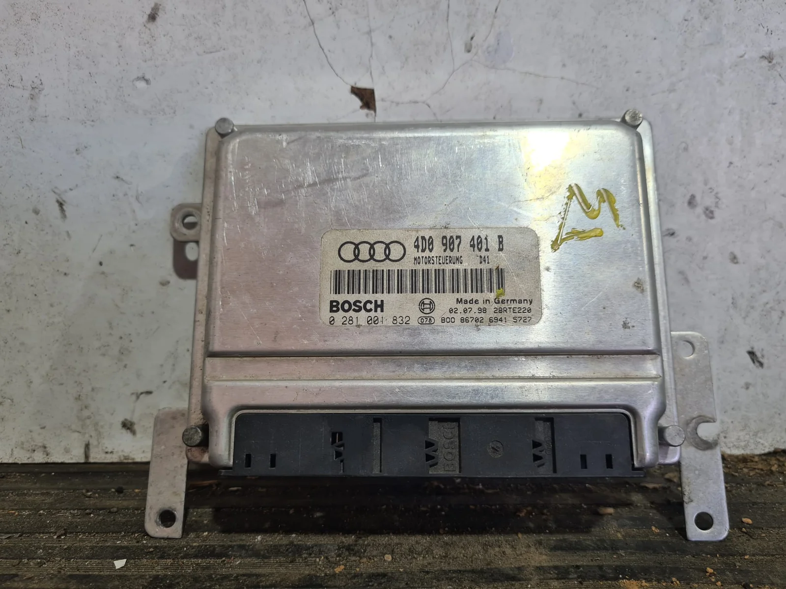 Foto de CENTRALITA MOTOR UCE AUDI A8 (D2) referencia 4D0907401