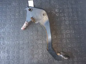 Foto de PEDAL EMBRAGUE CITROEN JUMPER CAMIÓN referencia 1335033080 foto 3