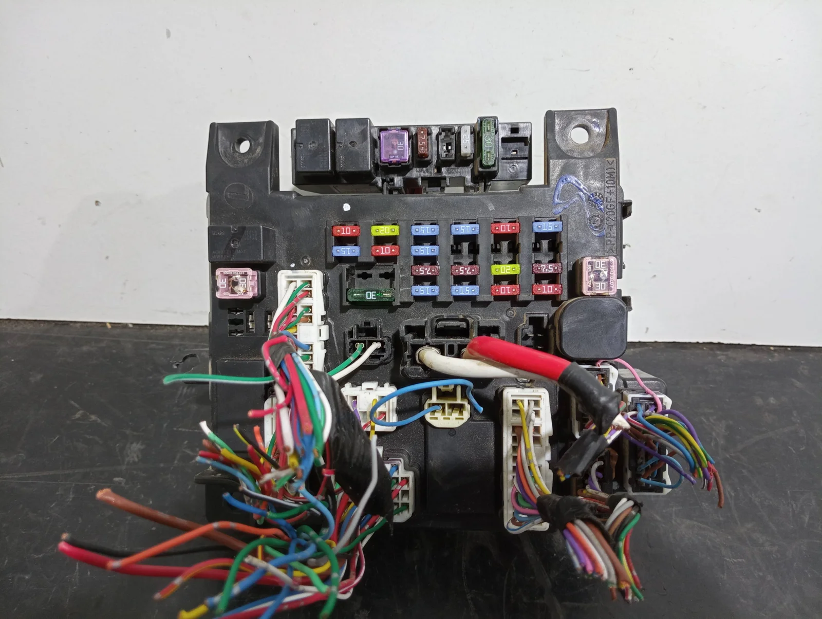 Foto de CAJA RELES / FUSIBLES SIN MARCA SIN MODELO referencia 8637A644