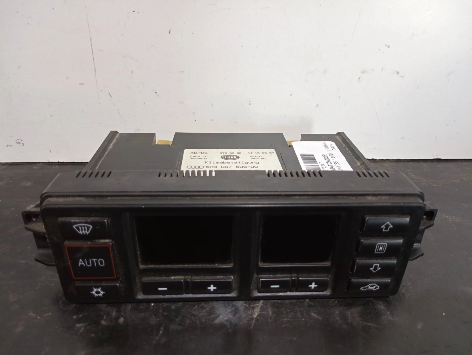 Foto de MANDO CLIMATIZADOR AUDI A4 BERLINA (B5) referencia 5HB00760800