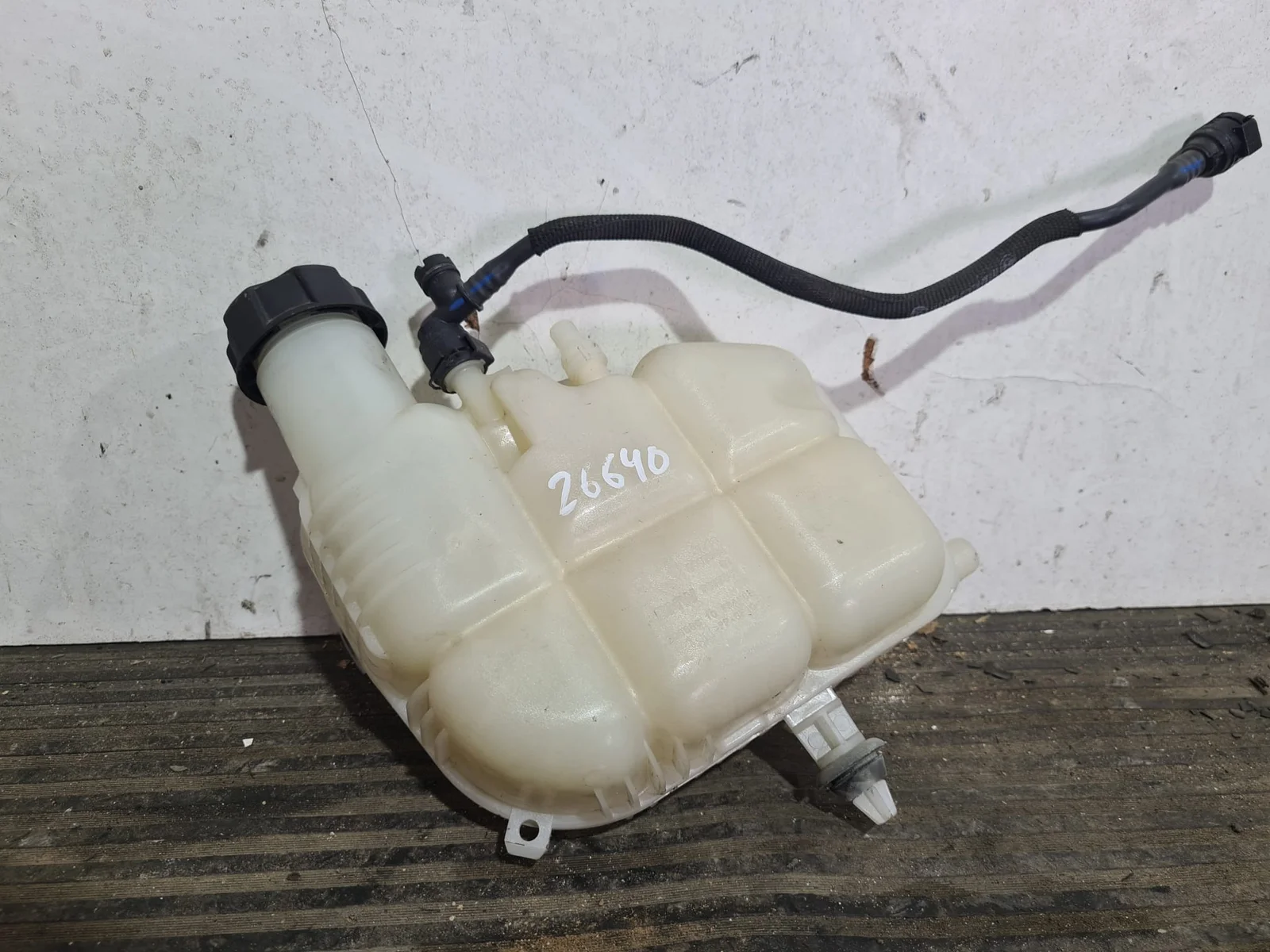 Foto de DEPOSITO EXPANSION BMW SERIE X1 (F48) referencia 7617362