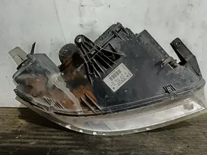 Foto de FARO IZQUIERDO VOLKSWAGEN PASSAT BERLINA (3B3) referencia 3B0941015AN foto 8