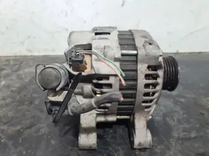 Foto de ALTERNADOR CITROEN C4 BERLINA referencia 8EL011710651 foto 2