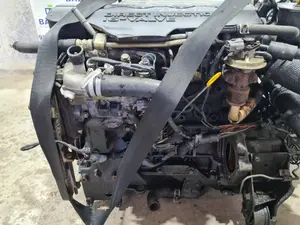 Foto de MOTOR COMPLETO MAZDA 323 F/S BERLINA (BJ) foto 3