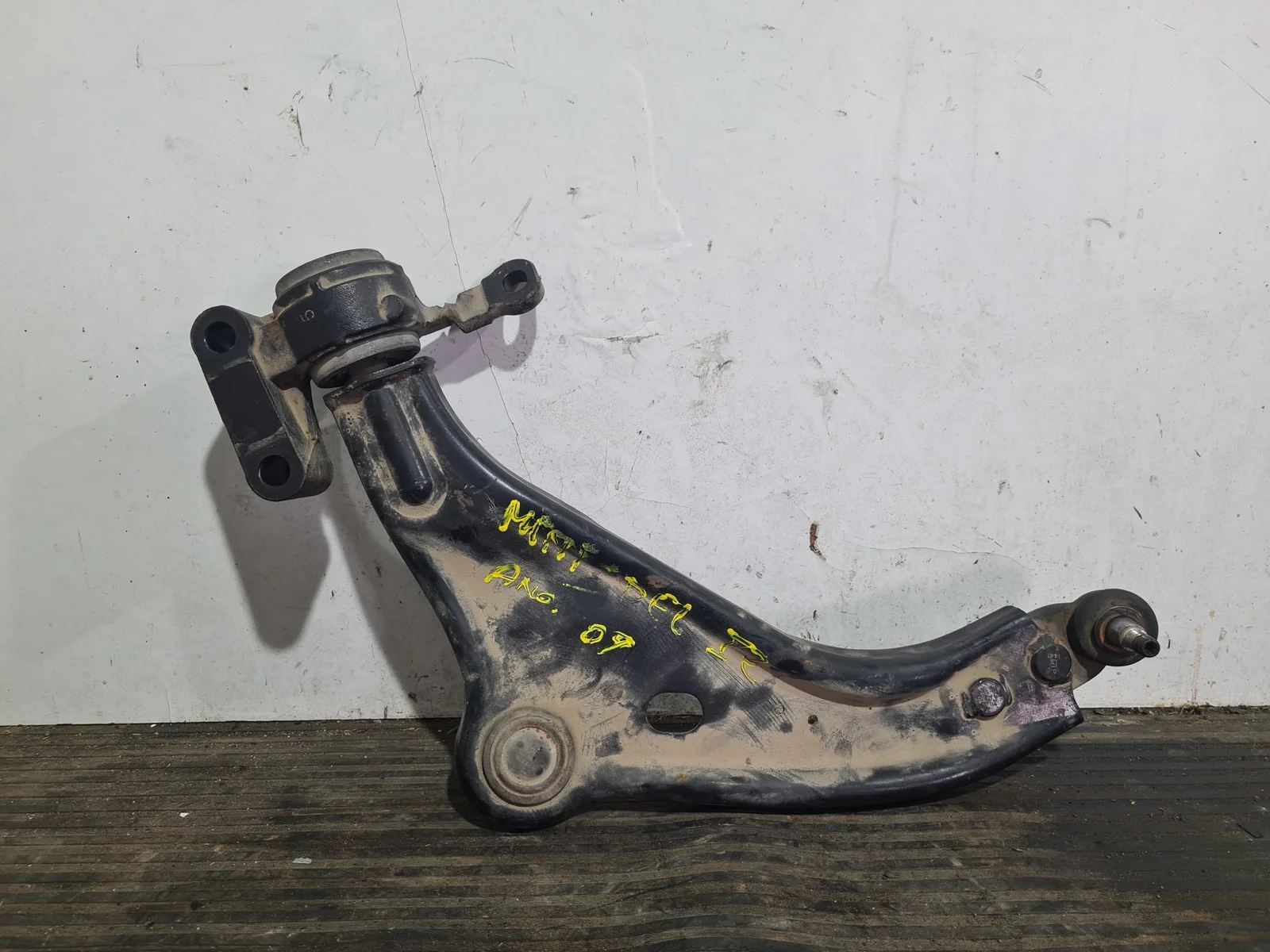Foto de BRAZO SUSPENSION DELANTERO IZQUIERDO BMW MINI (R56)