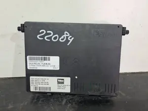 Foto de CAJA RELES / FUSIBLES CITROEN XSARA BERLINA referencia 9644663080 foto 2