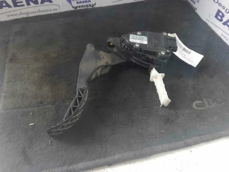 Foto de PEDAL ACELERADOR VOLKSWAGEN GOLF IV BERLINA (1J1)(10.1997) referencia 1J1721503H