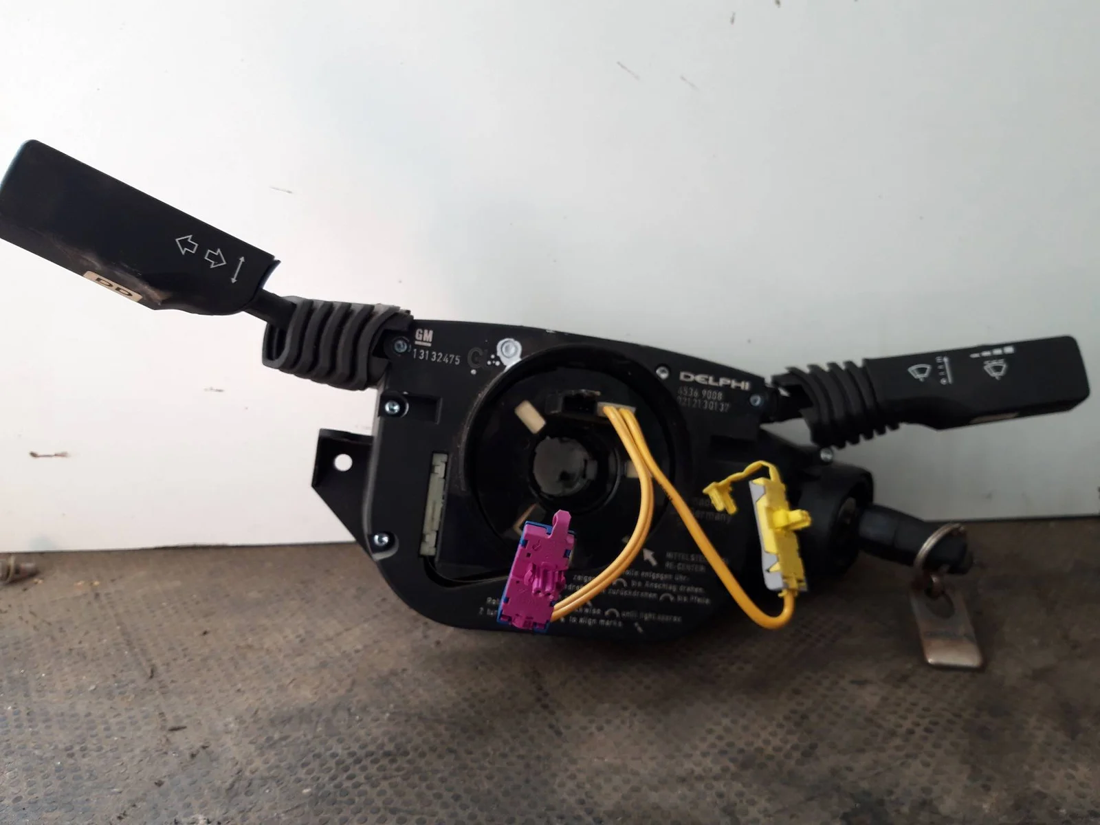 Foto de MANDO MULTIFUNCION OPEL VECTRA C BERLINA referencia 13132475