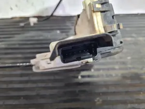 Foto de CERRADURA PUERTA TRASERA IZQUIERDA CITROEN DS4 referencia 9660525480 foto 4