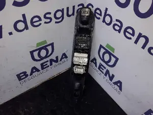Foto de MANDO ELEVALUNAS DELANTERO IZQUIERDO RENAULT ESPACE IV (JK0) referencia 8200250650 foto 2