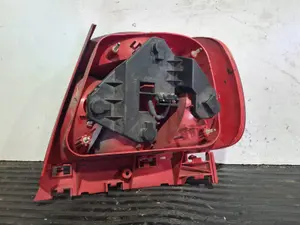 Foto de PILOTO TRASERO IZQUIERDO AUDI A4 AVANT (B5) referencia 8D0945095A foto 4
