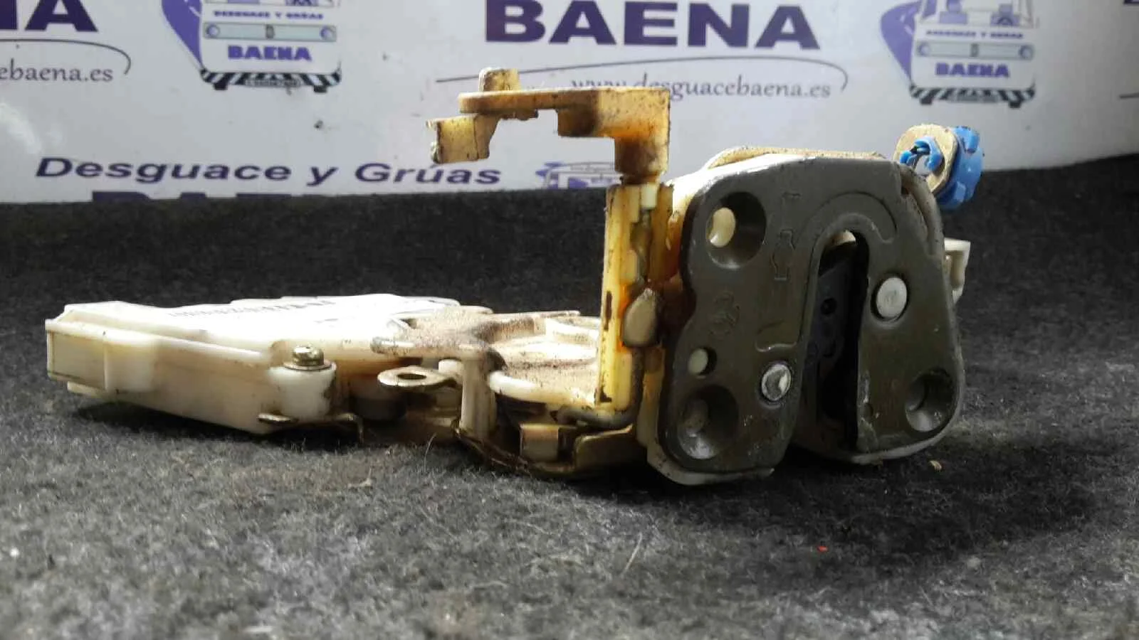 Foto de CERRADURA PUERTA DELANTERA IZQUIERDA SIN MARCA SIN MODELO