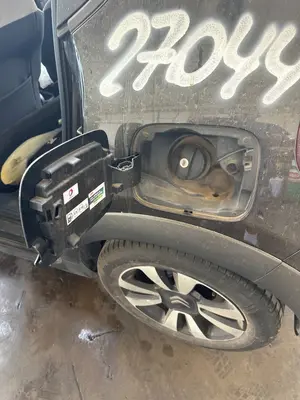 Foto de TAPA EXTERIOR COMBUSTIBLE CITROEN C3