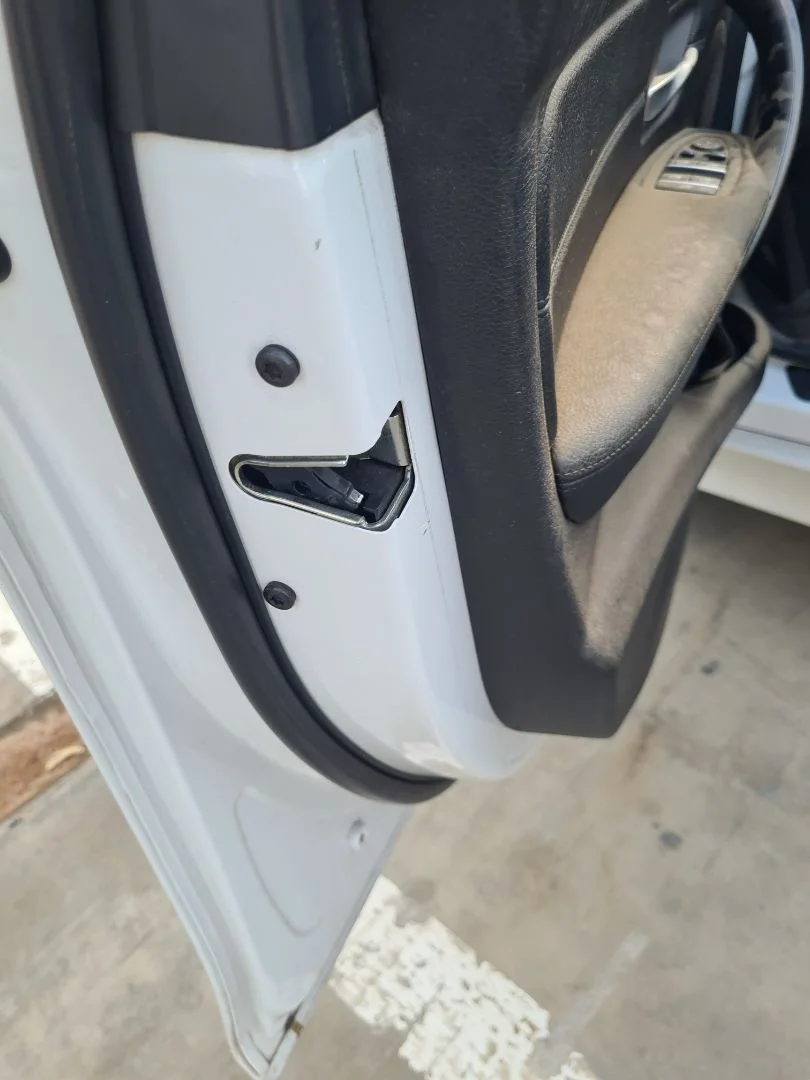 Foto de CERRADURA PUERTA DELANTERA IZQUIERDA BMW SERIE 3 FAMILIAR (F31)