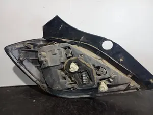 Foto de PILOTO TRASERO DERECHO OPEL ASTRA H BERLINA referencia 24451837 foto 2
