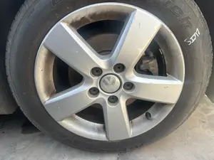 Foto de MANGUETA DELANTERA IZQUIERDA VOLKSWAGEN GOLF V (1K1)(10.2003)