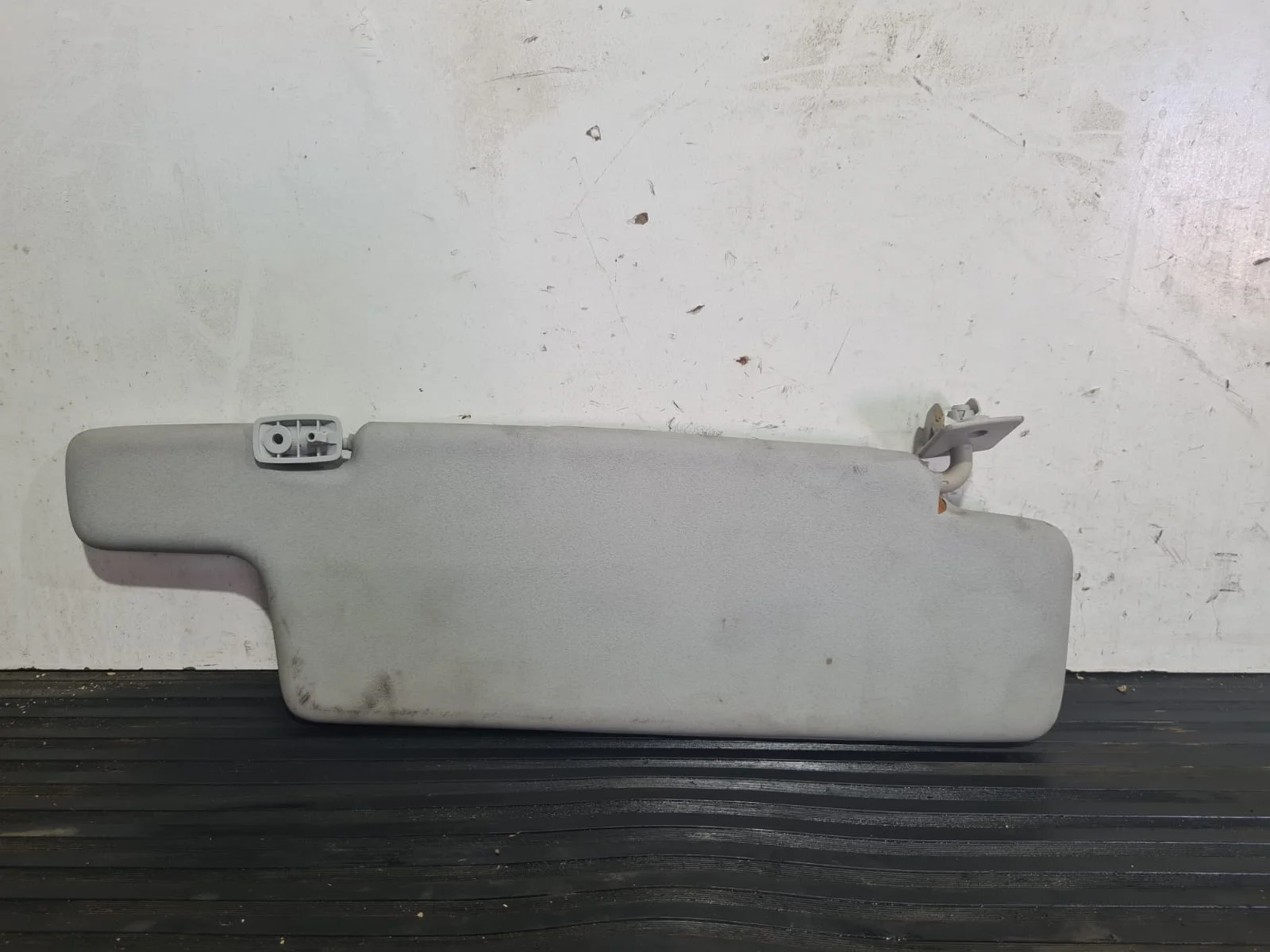 Foto de PARASOL IZQUIERDO VOLKSWAGEN GOLF III (1H1)(11.1991) referencia 1H0857551
