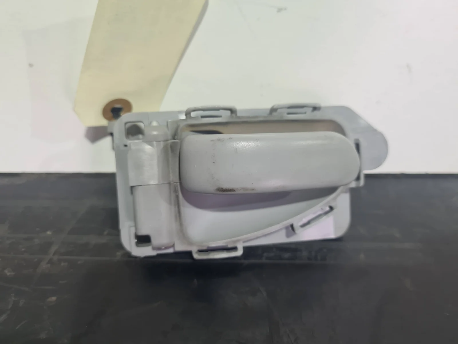 Foto de MANETA INTERIOR DELANTERA DERECHA SIN MARCA SIN MODELO referencia 9631487677