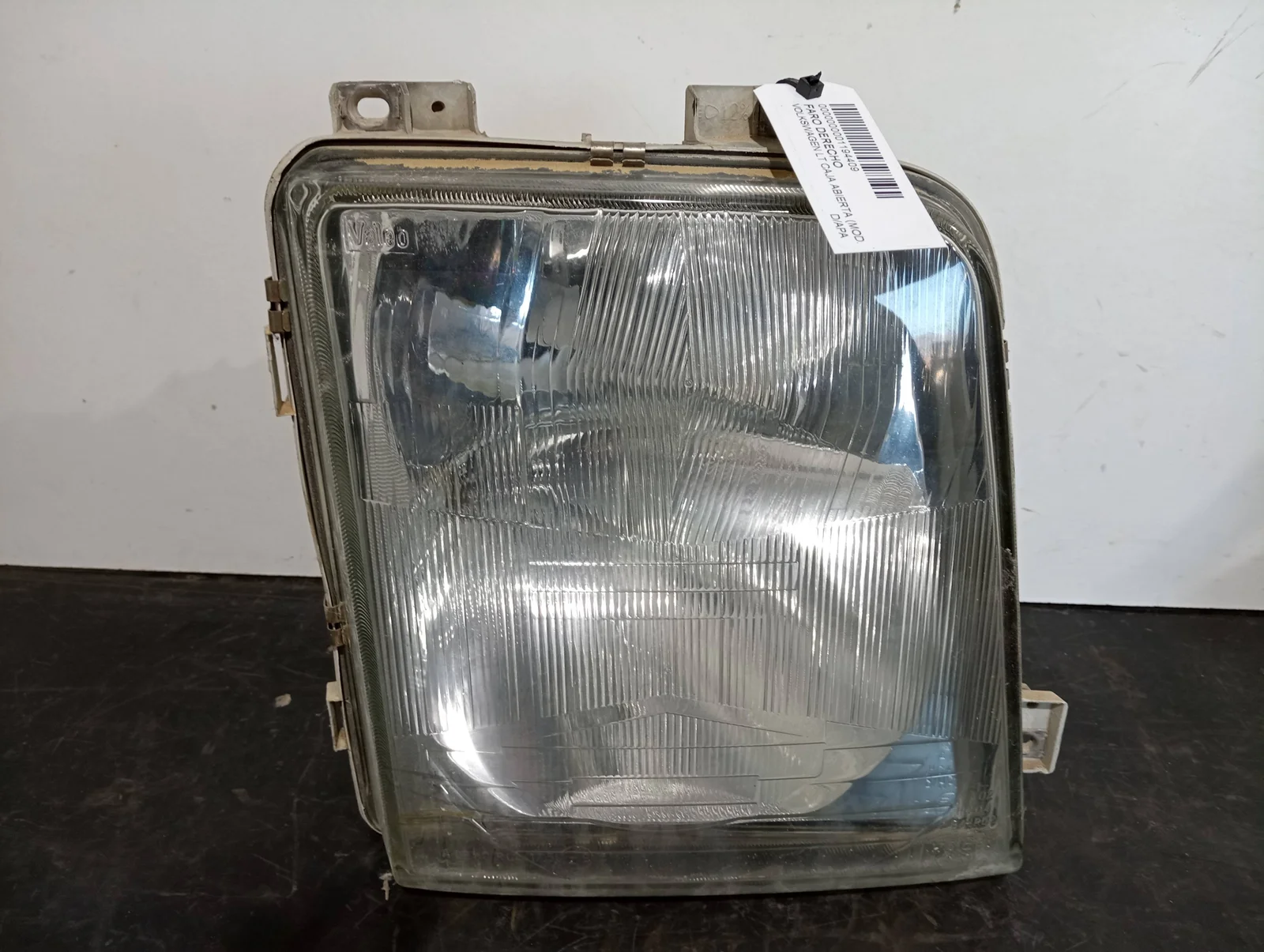 Foto de FARO DERECHO VOLKSWAGEN LT CAMIÓN