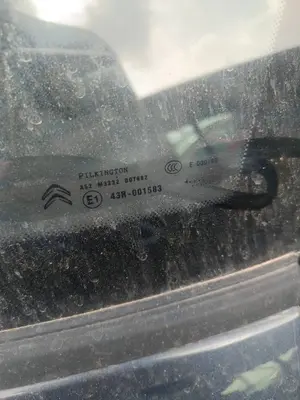 Foto de LUNA CUSTODIA TRASERA DERECHA CITROEN C4 BERLINA foto 2