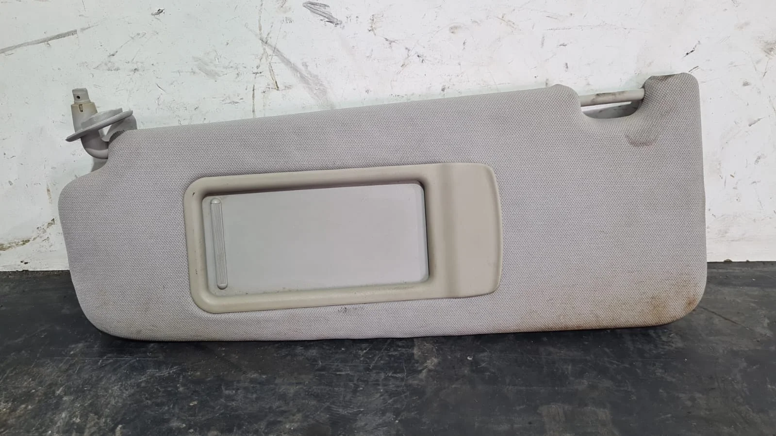 Foto de PARASOL IZQUIERDO BMW SERIE 3 BERLINA (E90) referencia 51167837752