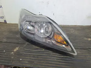 Foto de FARO DERECHO FORD FOCUS BERLINA (CAP) referencia 8M5113W029CE foto 5